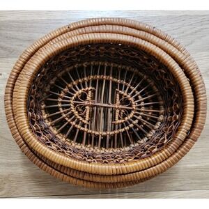 3 VTG Handwoven Intricate Wicker 2-Tone Nesting Oval Baskets Cottage 10x8x3 Read